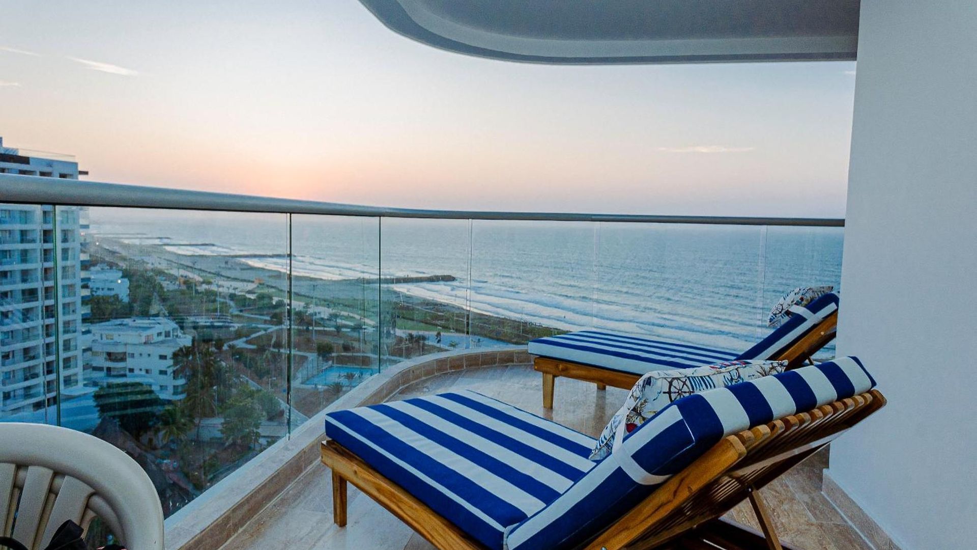 Hospedate Apartahotel 3*